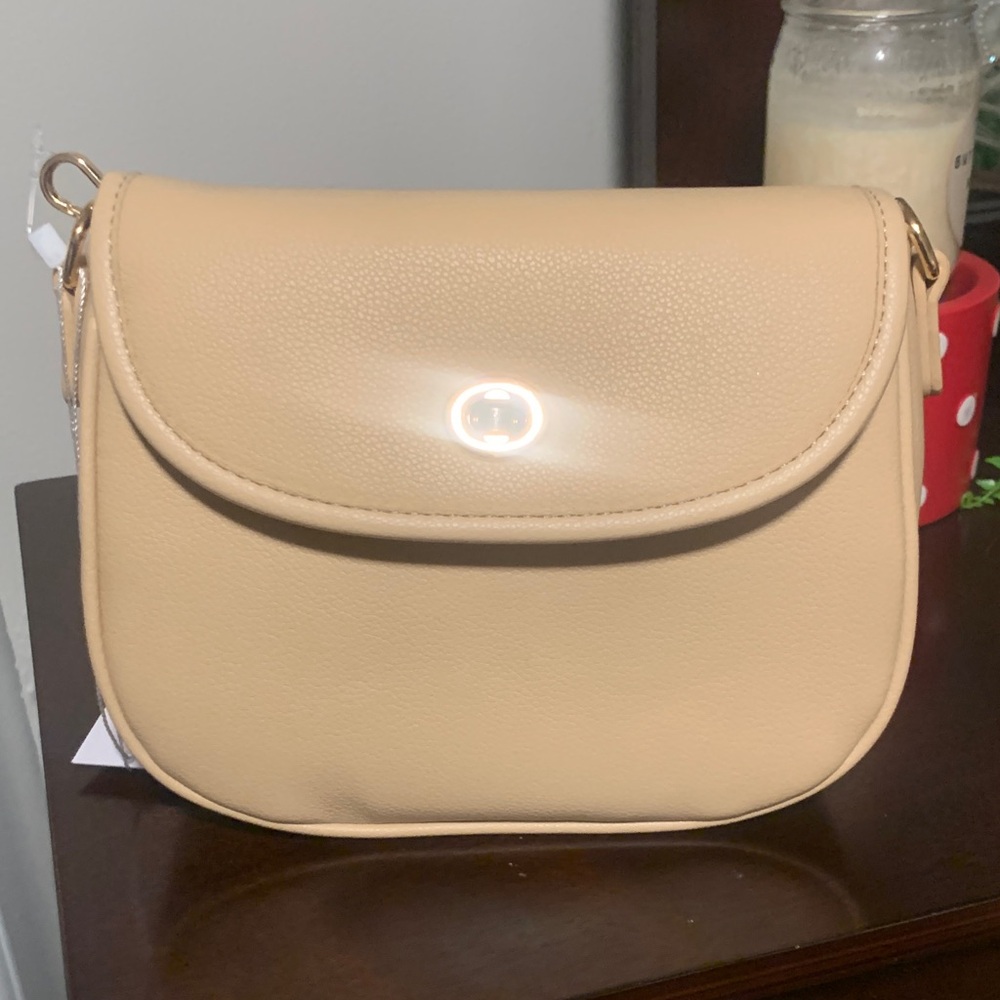 Marilyn Monroe Beige Crossbody Saddle Bag - Stylish Everyday Shoulder Bag